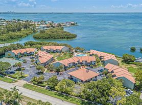 1515 Pinellas Bayway S, Saint Petersburg, FL