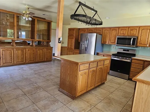 6425 Wheelbarrow Peak Dr, Las Vegas, NV 89108