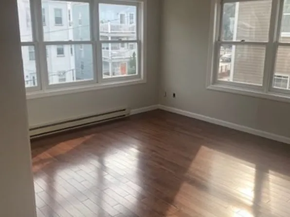 12 Landor Rd Floor 3, Mattapan, MA 02126