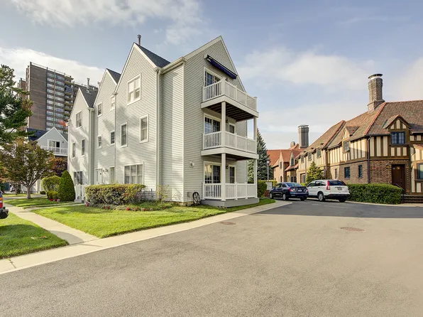 168-03 Powells Cove Boulevard image 4 of 48