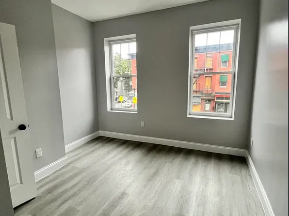 131 Monticello Avenue image 9 of 27