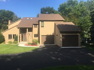 5500 Rosewood Ln N, Plymouth, MN 55442