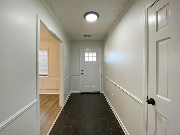 4th image of 6709 Rockbrook Dr