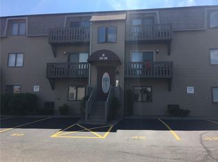 26 Village Ct, West Warwick, RI 02893