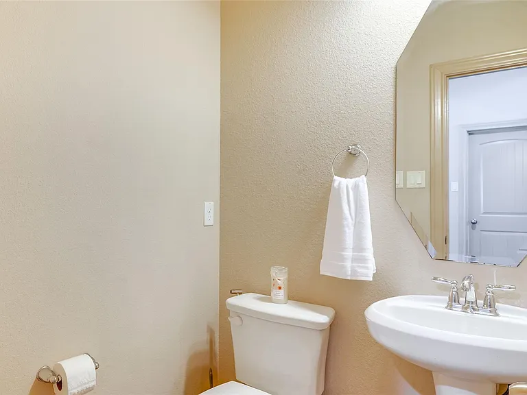 8470 Coral Cove Pass Ln — Photo 13