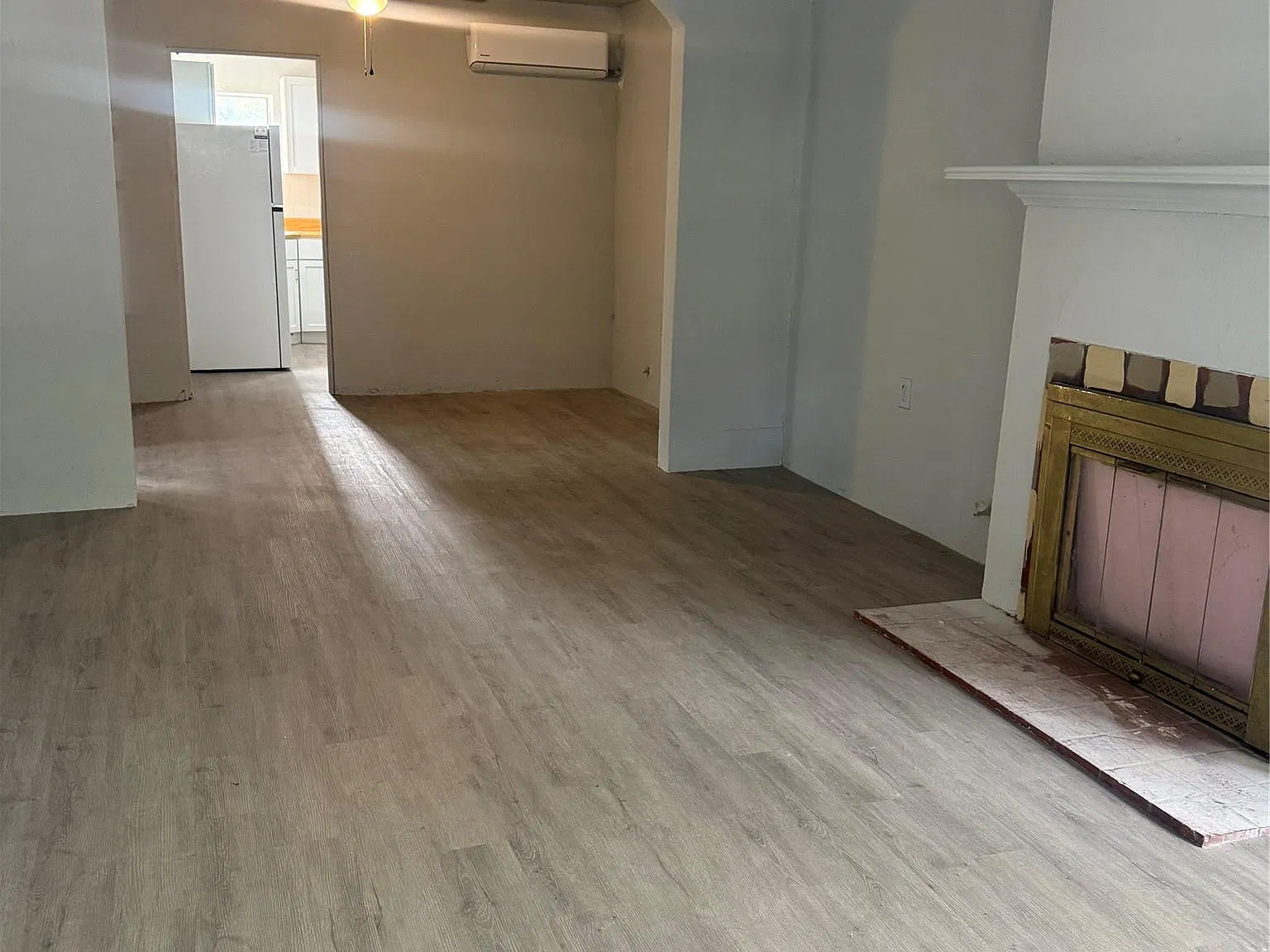 2 bed, 1.0 bath, 1178 sqft, $1,650 — Photo 2