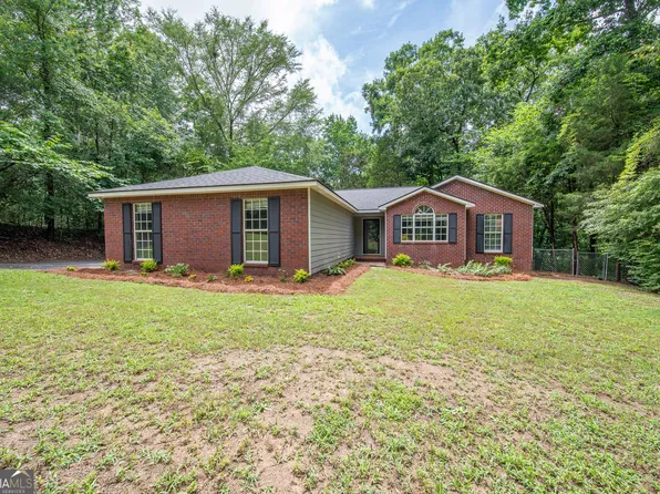 213 Douglas Dr, Ellerslie, GA 31807