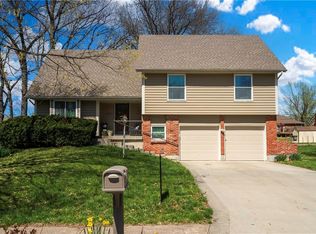 1216 NE 74th Ter, Gladstone, MO 64118