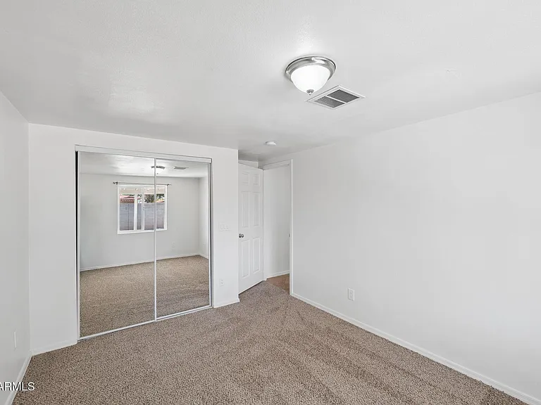 7 S Catalina St — Photo 22