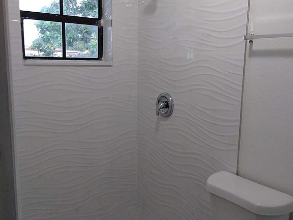 5th image of 4734 NW 195th St