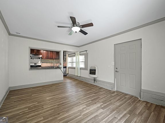 4th image of 590 Glen Iris Dr NE APT C