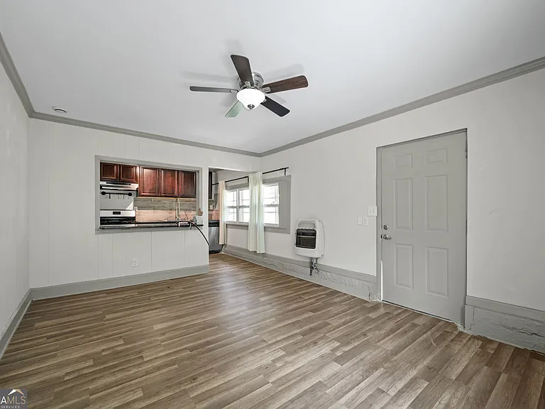 590 Glen Iris Dr NE #C — Photo 4