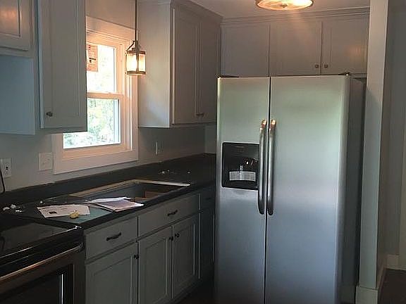 5th image of 2037 Creasman Hill Ln