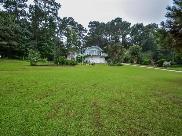30 Hypoint Cir, Coldspring, TX 77331