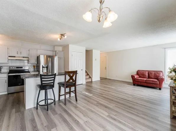 147 S Templewood Dr NE, Calgary, AB T1Y 4M5