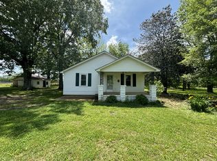 1077 Mattoxtown Rd, Lawrenceburg, TN 38464