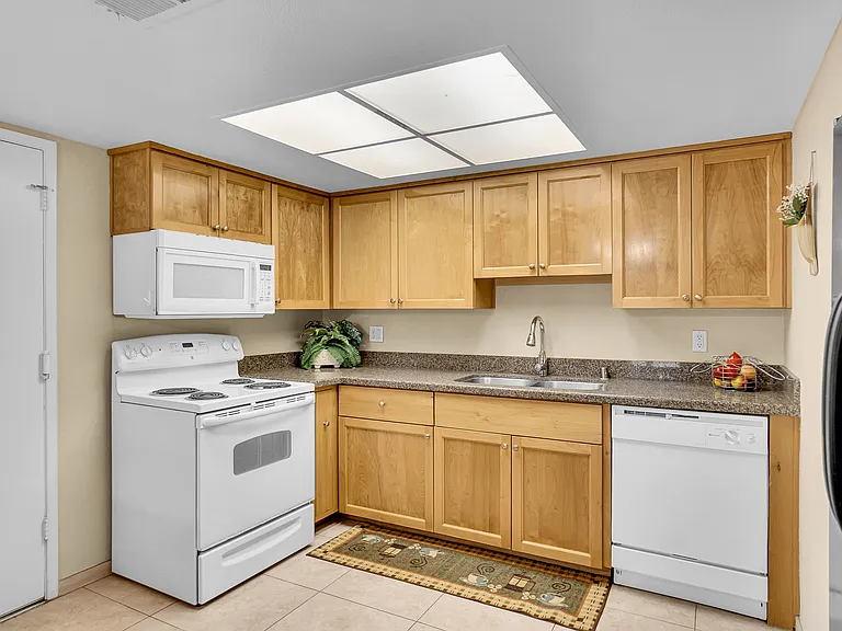 4206-4208 Casa Blanca Ln #4206 — Photo 7