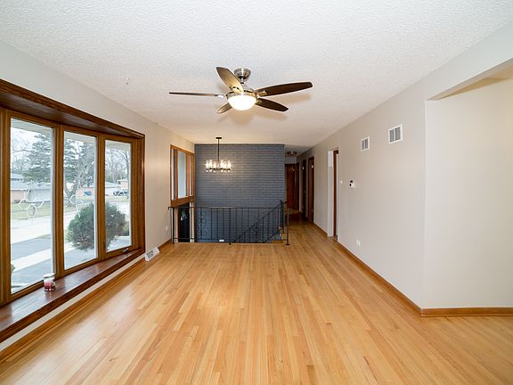 5th image of 10612 S Terry Dr