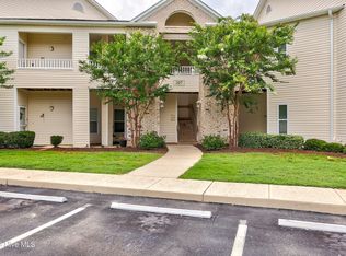 207 Fullford Ln APT 203, Wilmington, NC 28412