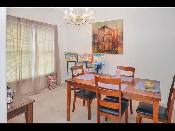 4th image of 1604 Cliff View Dr