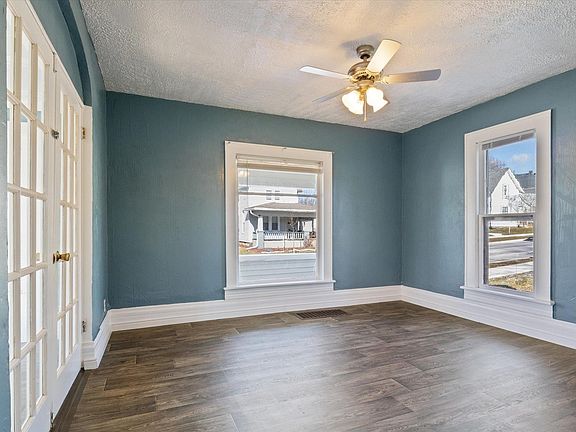 4th image of 122 W Wilden Ave