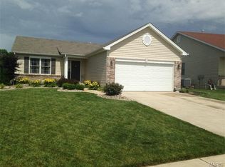 716 Lazy River Dr, Saint Paul, MO 63366