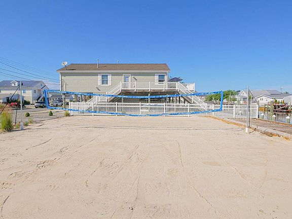 3rd image of 35 S Ensign Dr