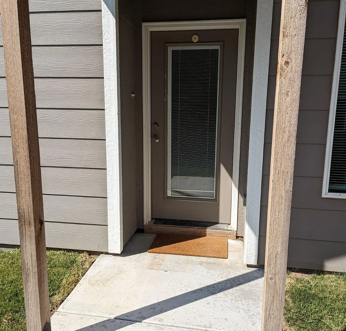3 bed, 1200 sqft, $1,495 — Photo 2