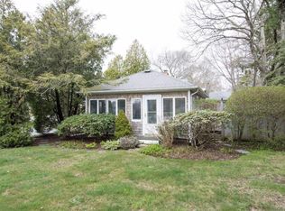 494 Strawberry Hill Rd, Centerville, MA 02632