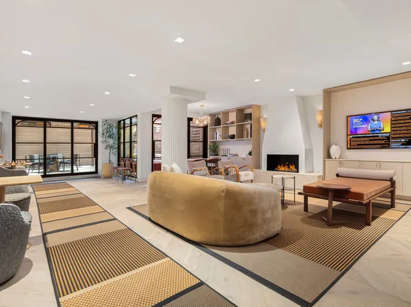 110 Central Park South image 10 of 14