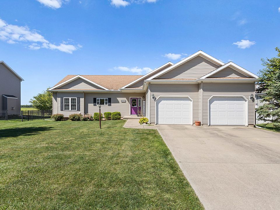 1st image of 2000 Applewood Dr