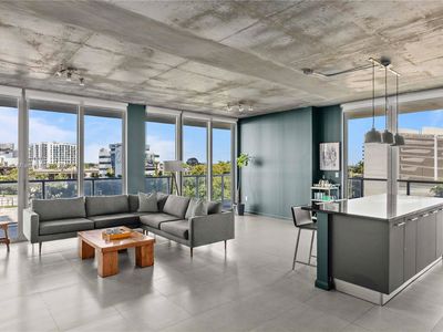 3470 E Coast Ave APT H0401, Miami, FL, 33137