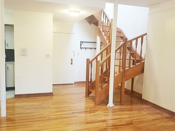 2nd image of 350 Lincoln Pl APT 4K