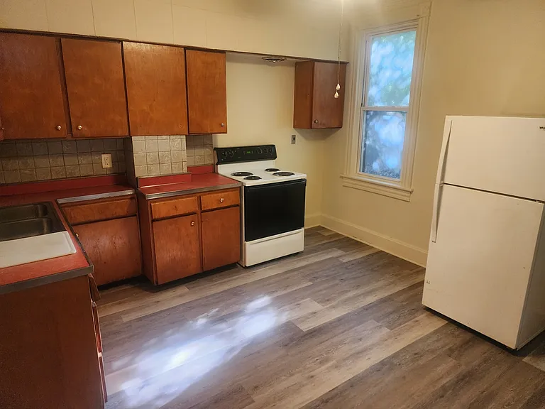 19 N Lee St #1 — Photo 7