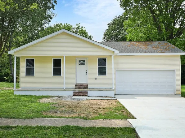 213 Sterling St, Martin, TN 38237
