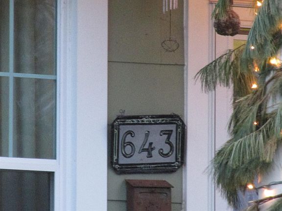 2nd image of 643 N Harvey St