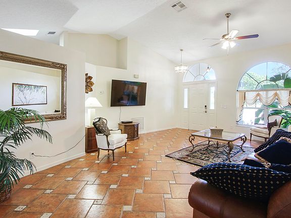 4th image of 2217 SE Melaleuca Boulevard