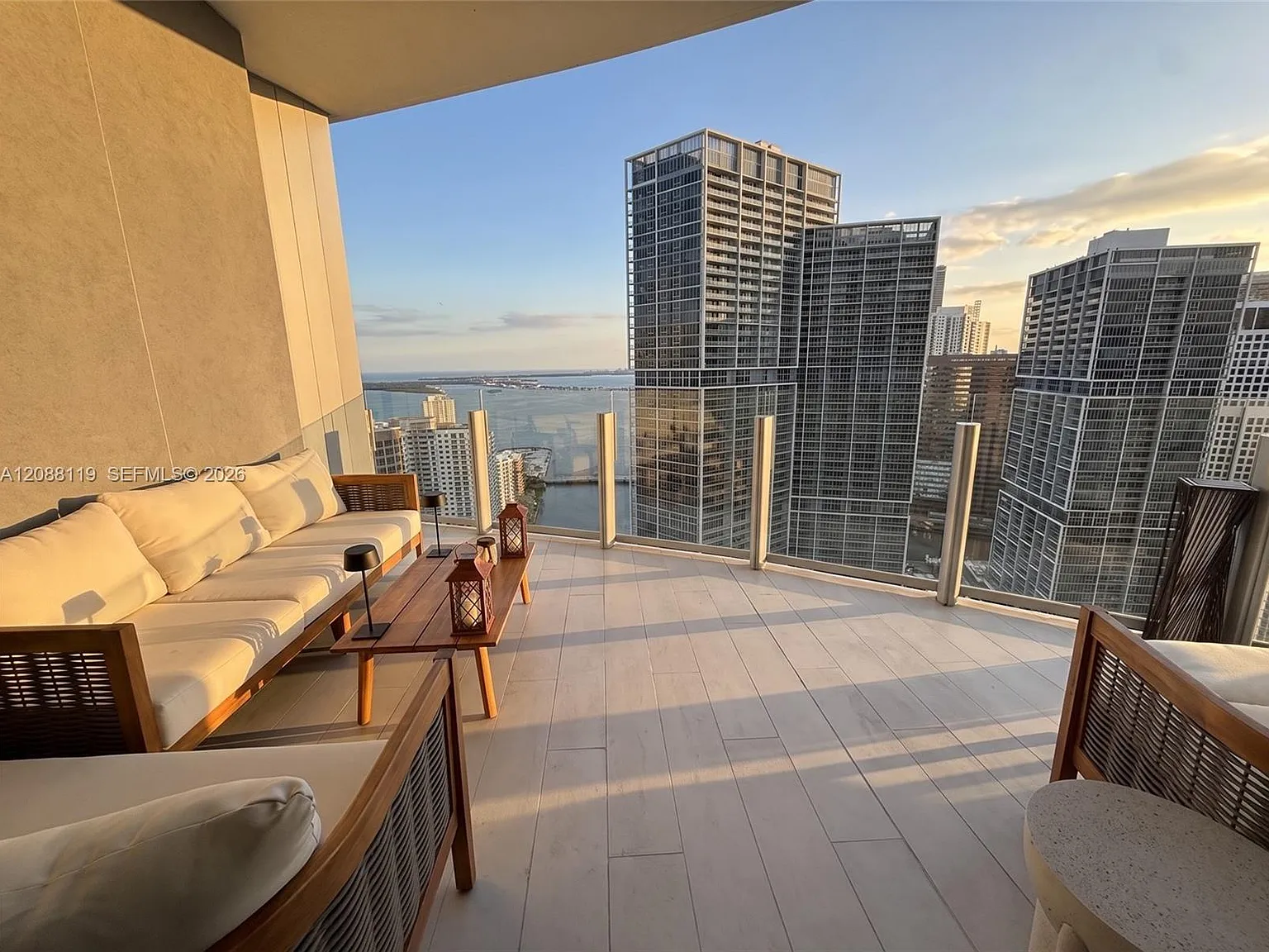Aston Martin Residences — Photo 3