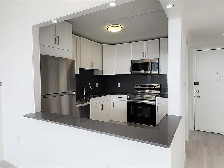 1200 NE Miami Gardens Dr #1005W — Photo 2