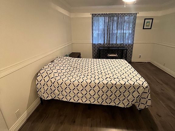 3rd image of 5980 Dandridge Ln Unit 219