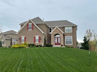 9601 W 152nd St, Overland Park, KS 66221