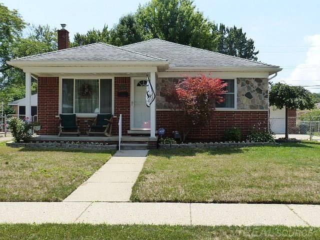 1st image of 22576 Visnaw St