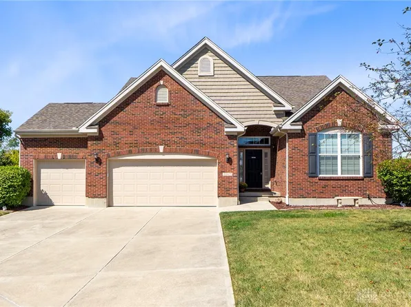2367 Gardner Dr, Fairborn, OH 45324
