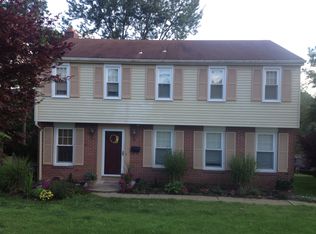 1102 Greenbriar Rd, Bethel Park, PA 15102