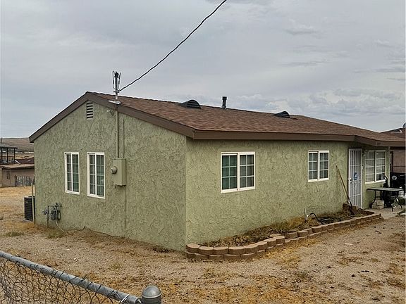2nd image of 1407 Riverside Dr