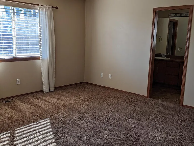 2123 Citation Loop — Photo 10