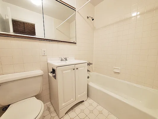 Rented by Rachel Realty | media 16