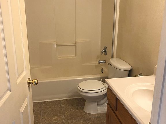 3rd image of 213 Show Pl APT B
