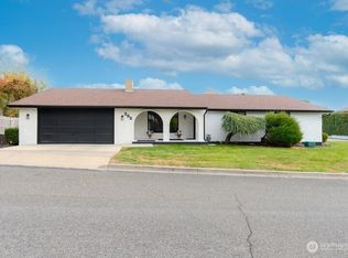 305 N 50th Ave, Yakima, WA 98908