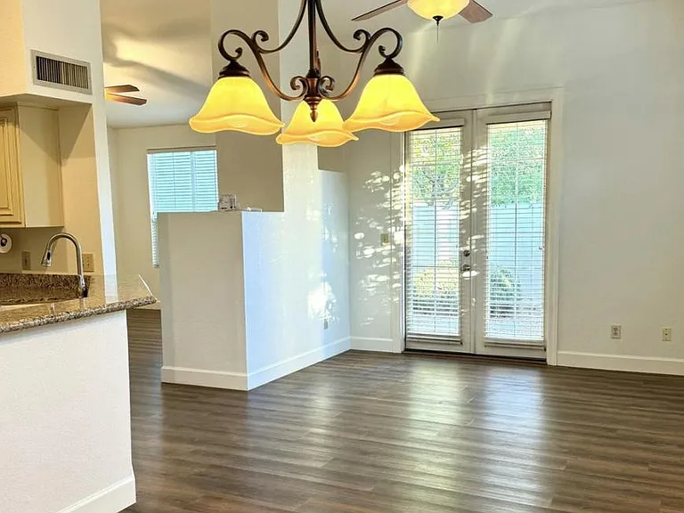 313 W Monte Cristo Ave — Photo 6